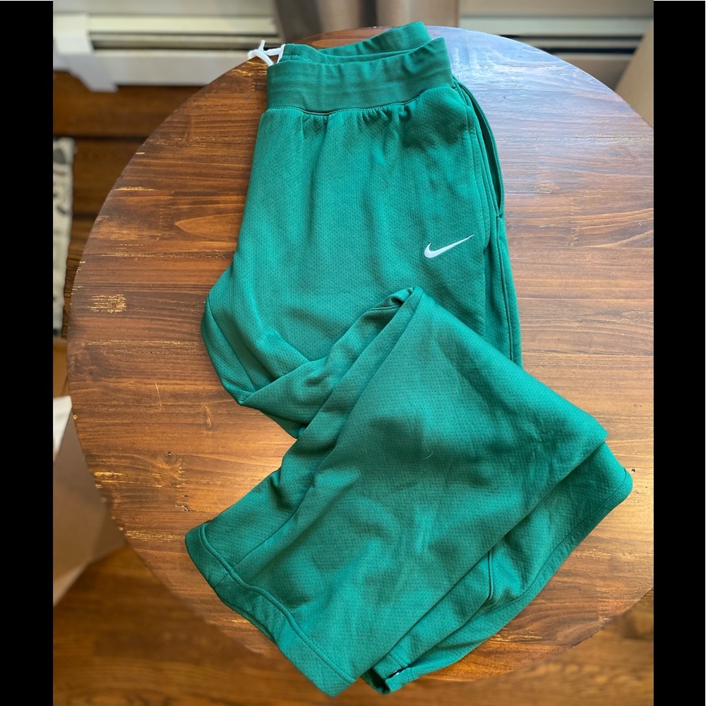 Kelly Green Nike Basketball Sweats